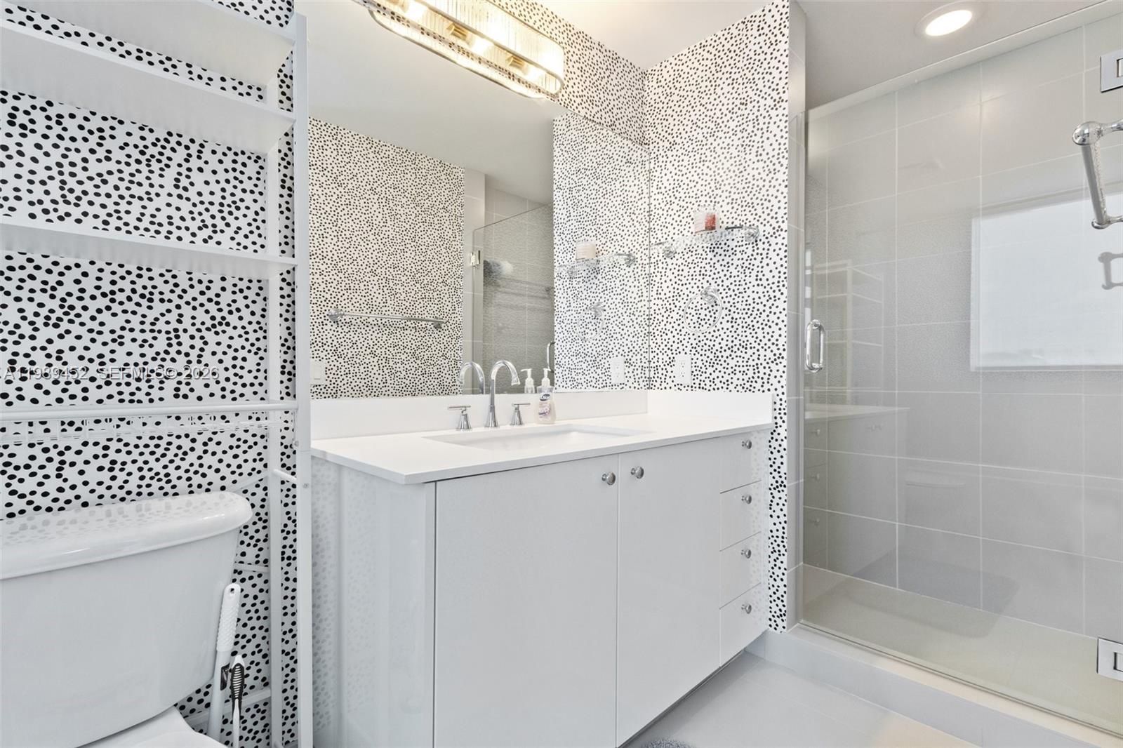 INFINITY AT BRICKELL COND - Residential