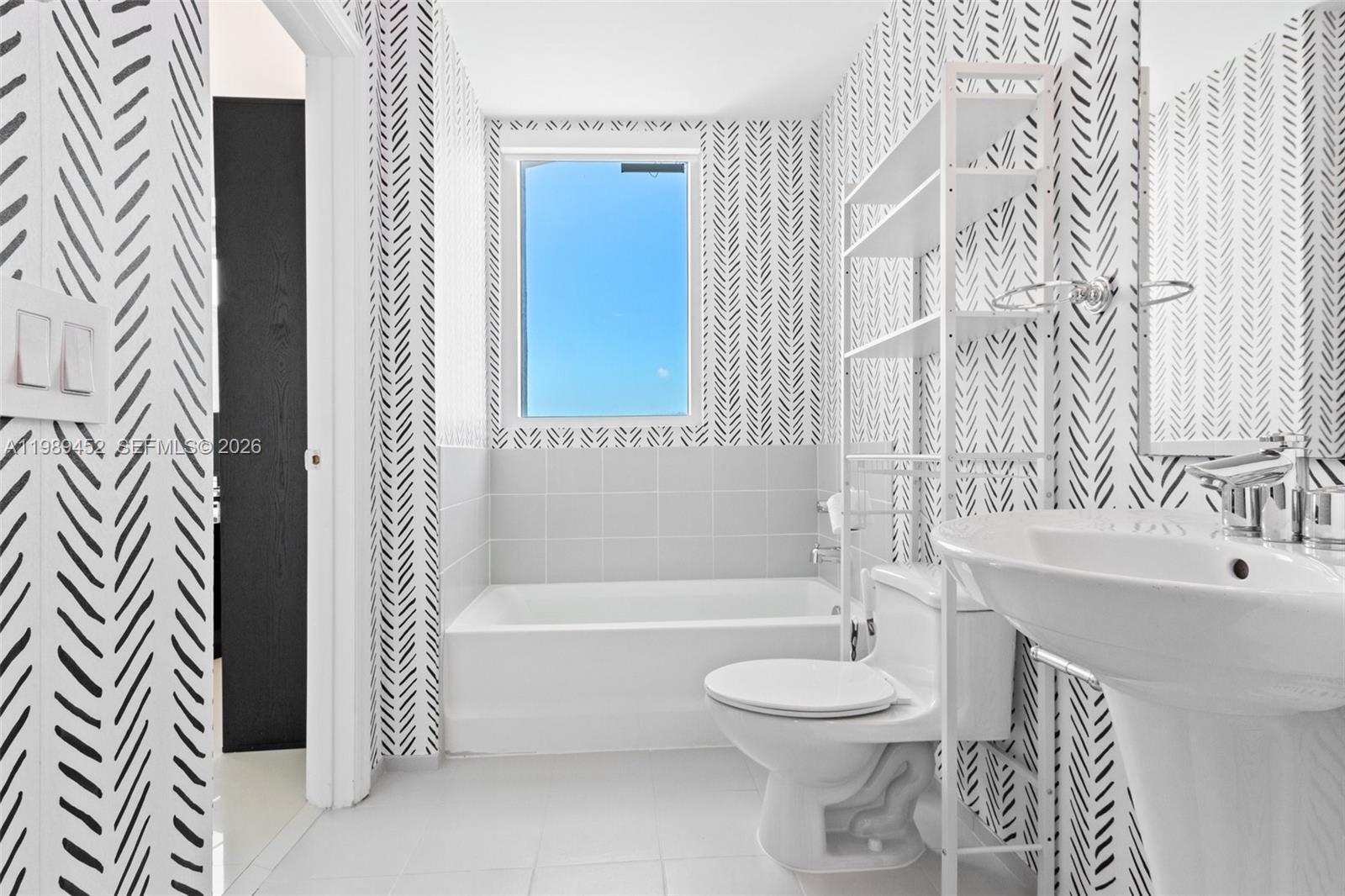 INFINITY AT BRICKELL COND - Residential