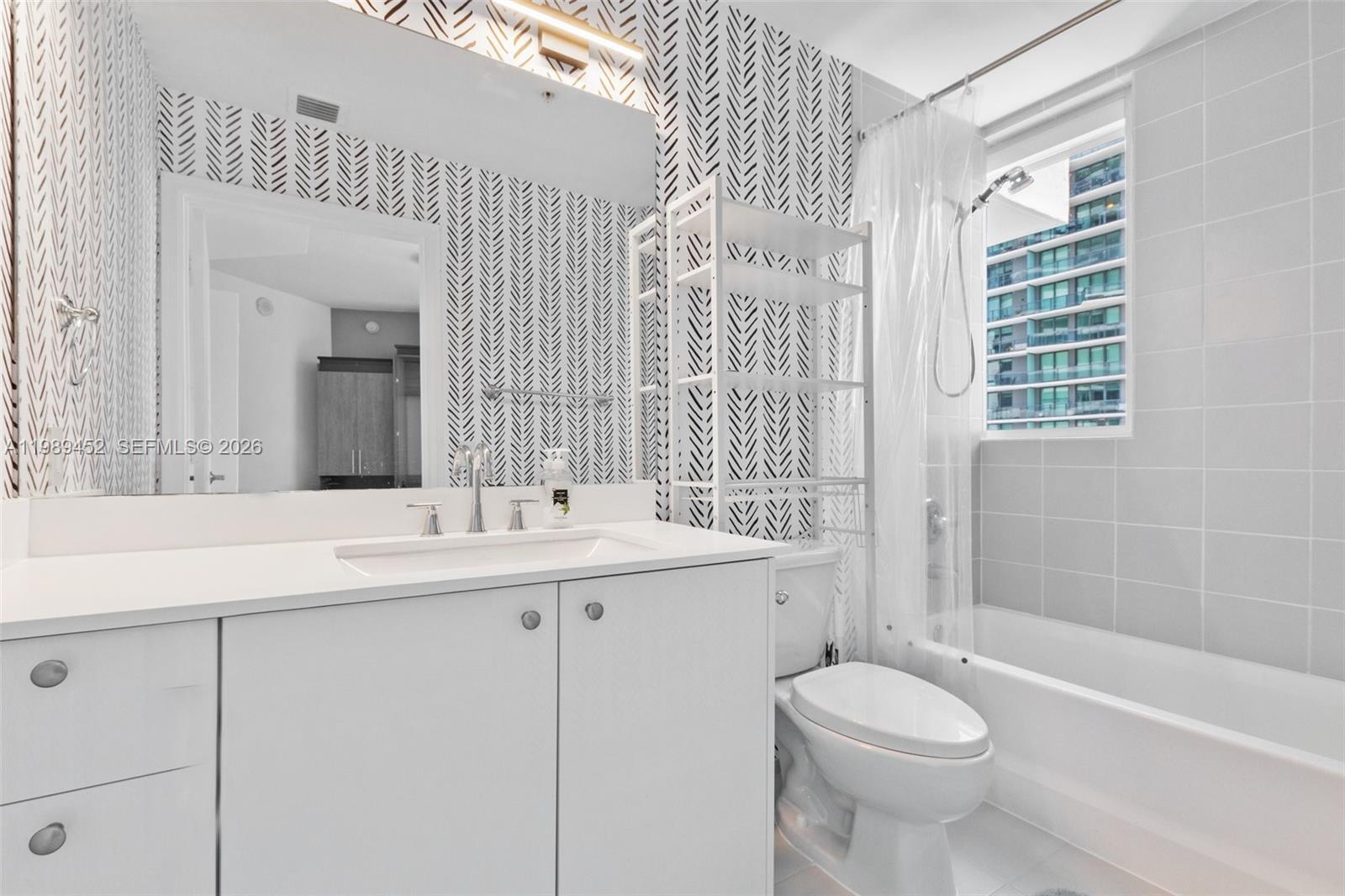 INFINITY AT BRICKELL COND - Residential