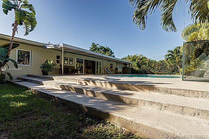 CORAL GABLES COUNTRY CLUB - Residential Lease