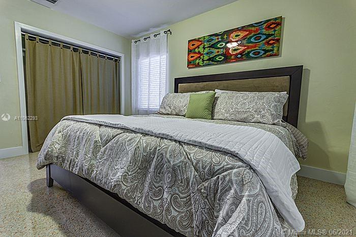 CORAL GABLES COUNTRY CLUB - Residential Lease