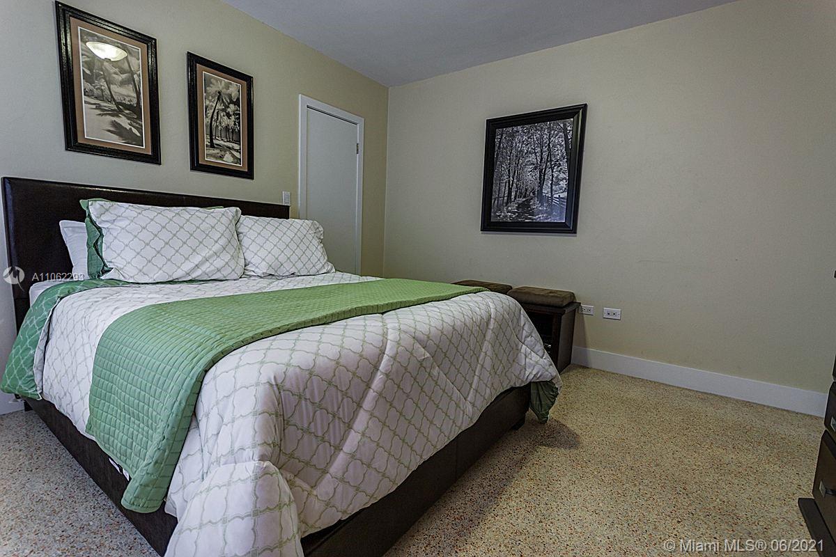 CORAL GABLES COUNTRY CLUB - Residential Lease