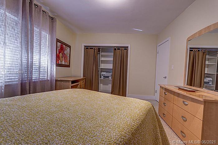 CORAL GABLES COUNTRY CLUB - Residential Lease