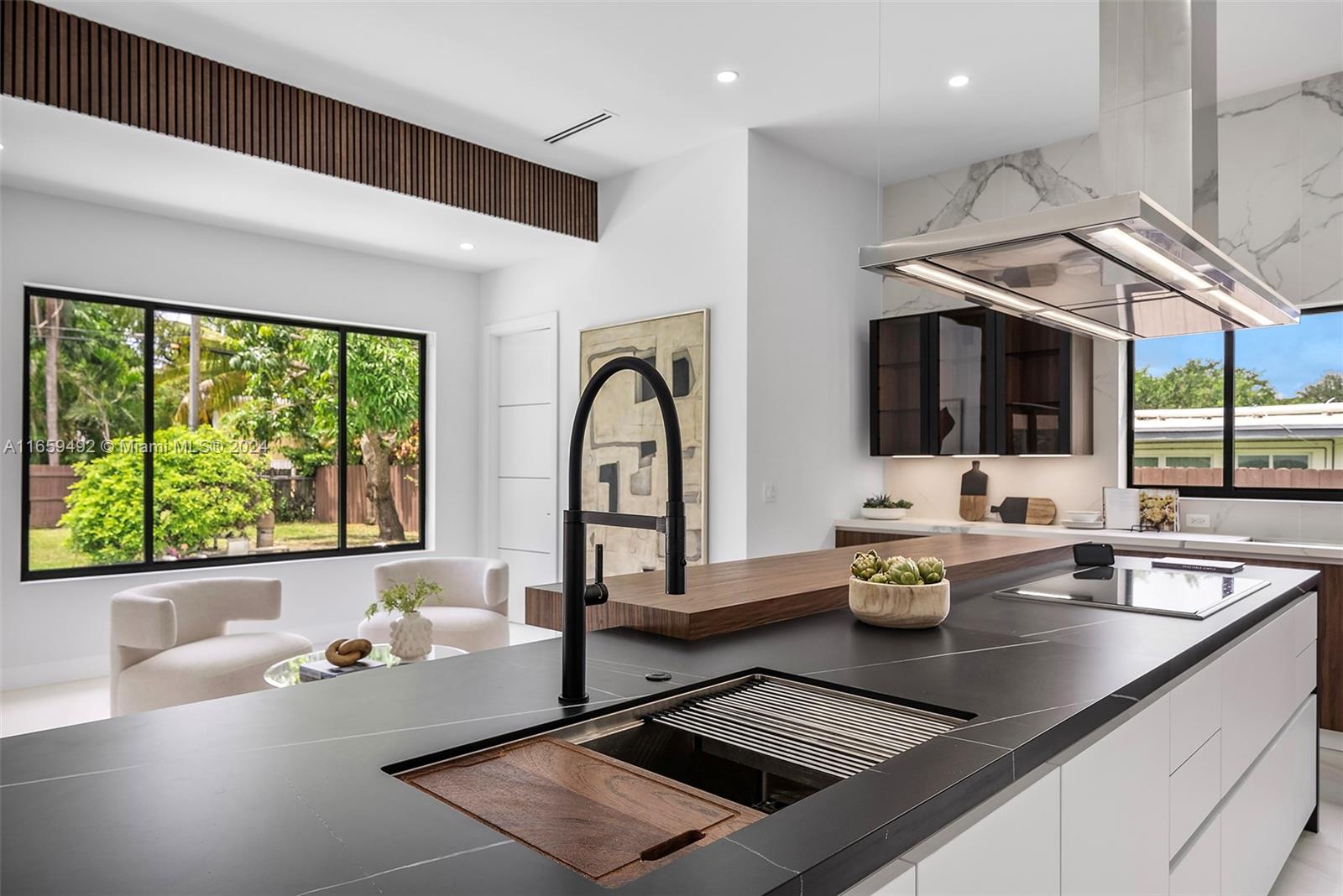 SKY LAKE - Residential