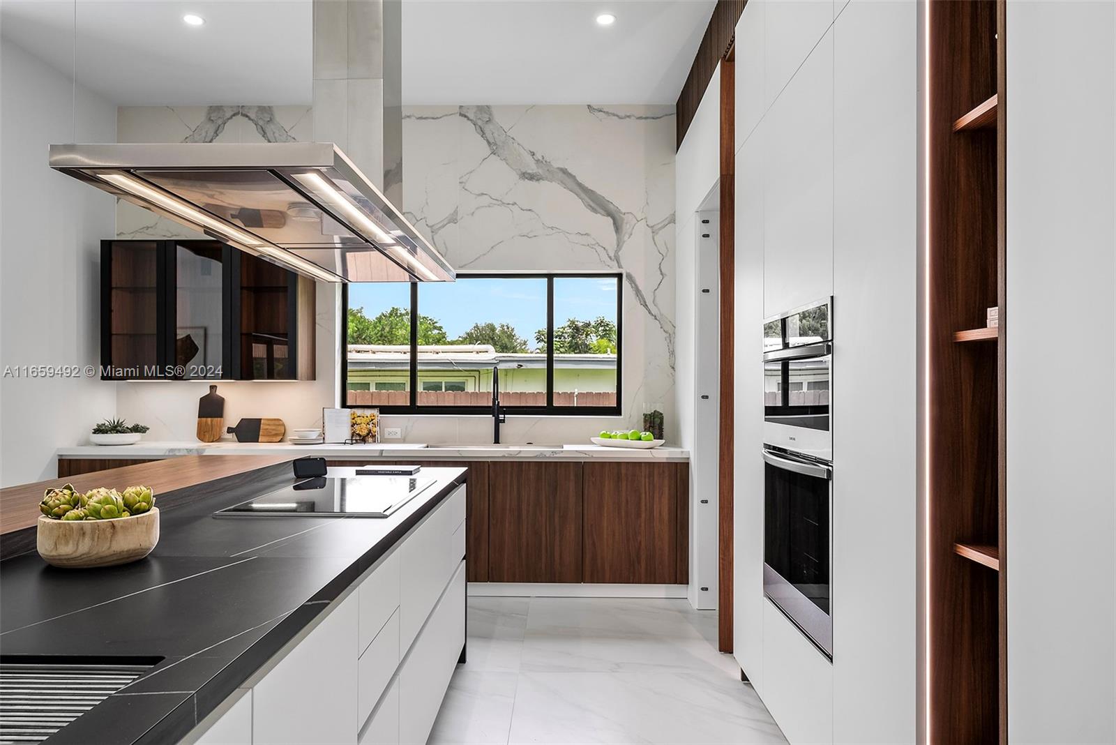 SKY LAKE - Residential