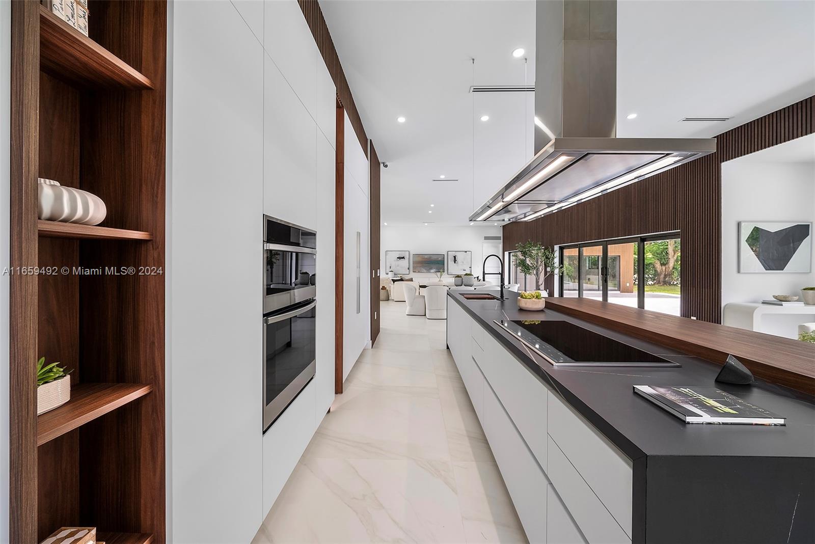 SKY LAKE - Residential