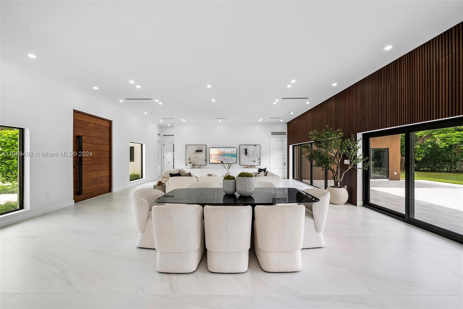 SKY LAKE - Residential