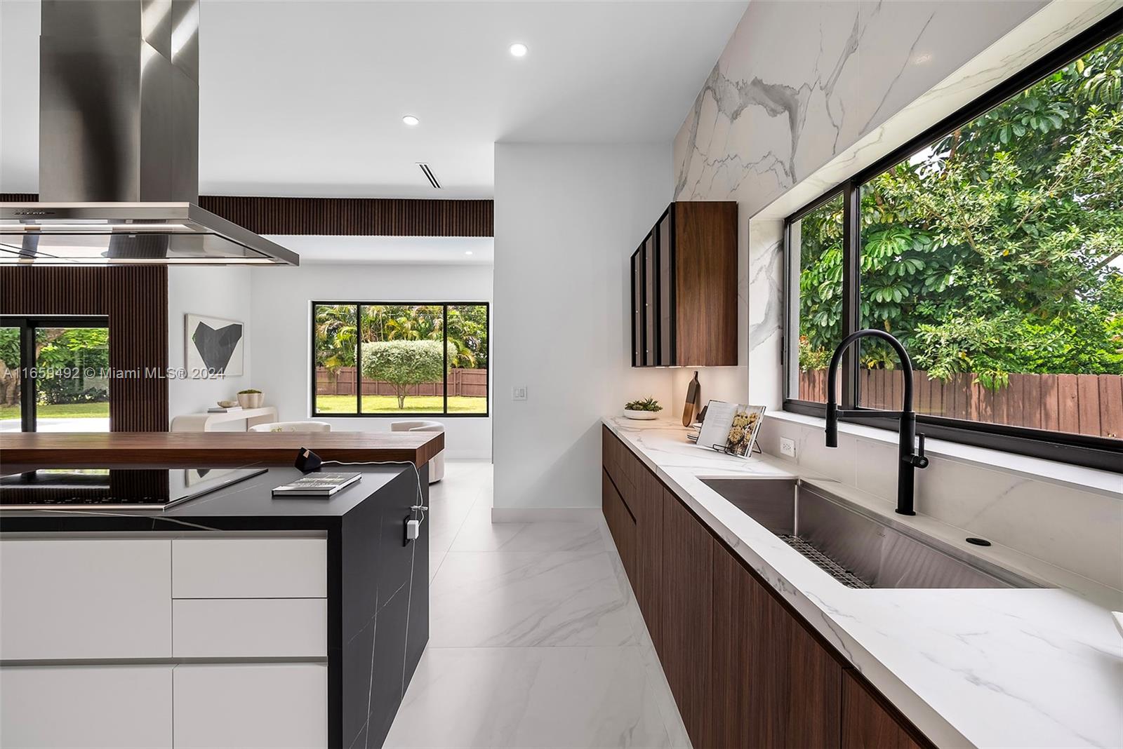 SKY LAKE - Residential