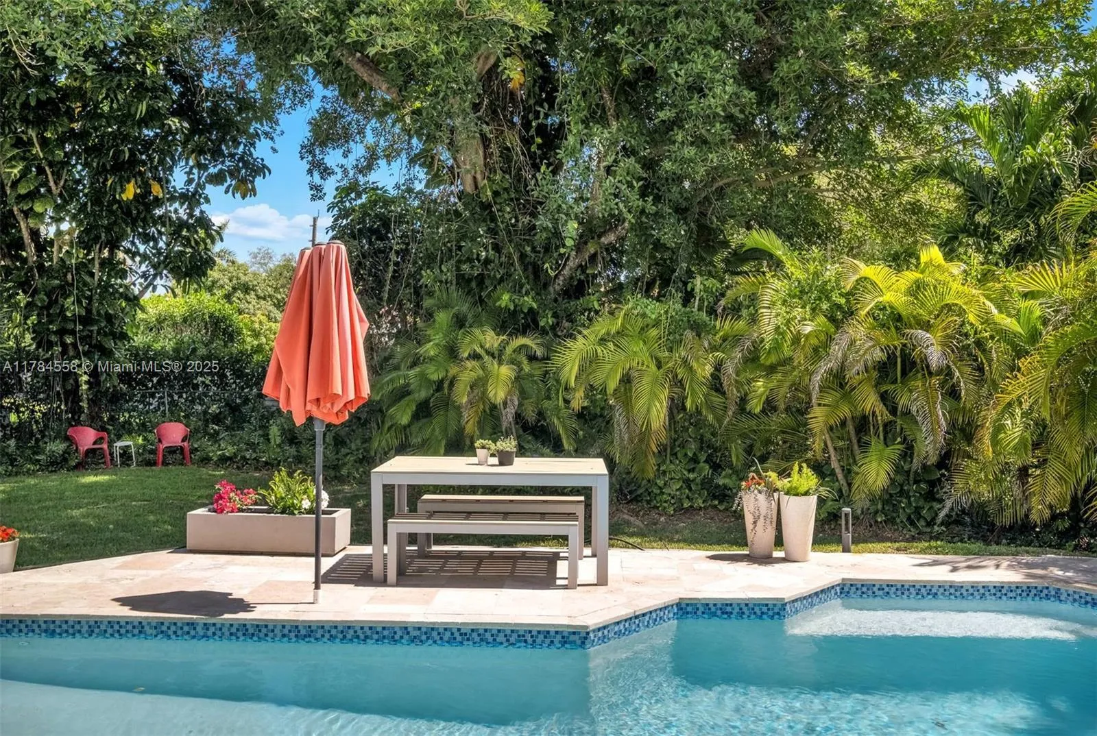 Palmetto Bay, Florida 33157, United States, 4 Bedrooms Bedrooms, ,3 BathroomsBathrooms,Residential,Pending,109389