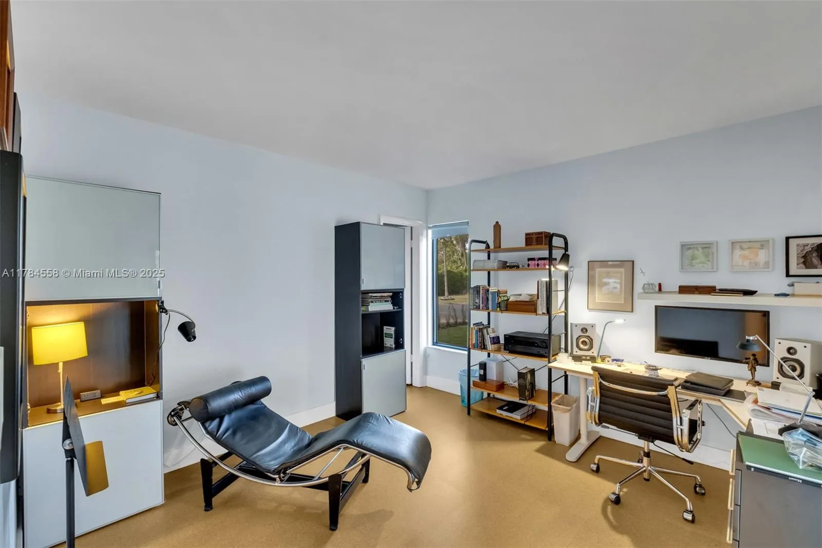 Palmetto Bay, Florida 33157, United States, 4 Bedrooms Bedrooms, ,3 BathroomsBathrooms,Residential,Pending,109389