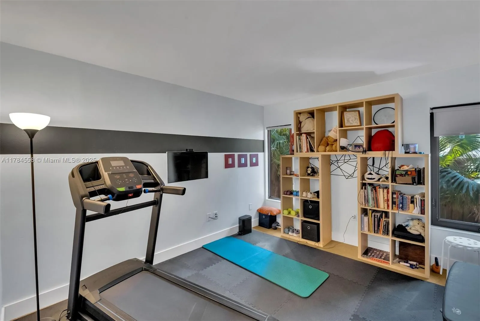 Palmetto Bay, Florida 33157, United States, 4 Bedrooms Bedrooms, ,3 BathroomsBathrooms,Residential,Pending,109389