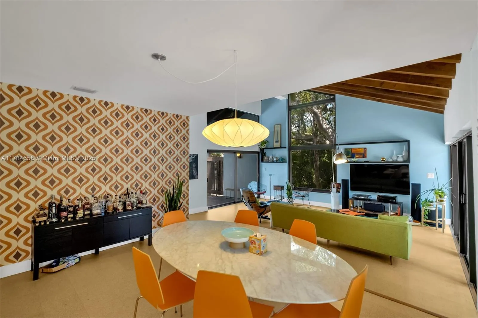 Palmetto Bay, Florida 33157, United States, 4 Bedrooms Bedrooms, ,3 BathroomsBathrooms,Residential,Pending,109389