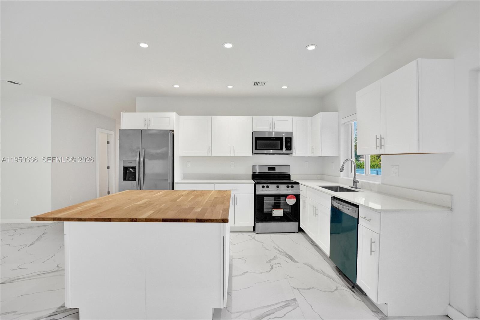 BELLEVUE BISCAYNE - Residential Income