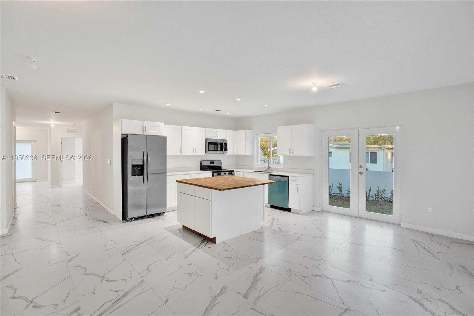 BELLEVUE BISCAYNE - Residential Income