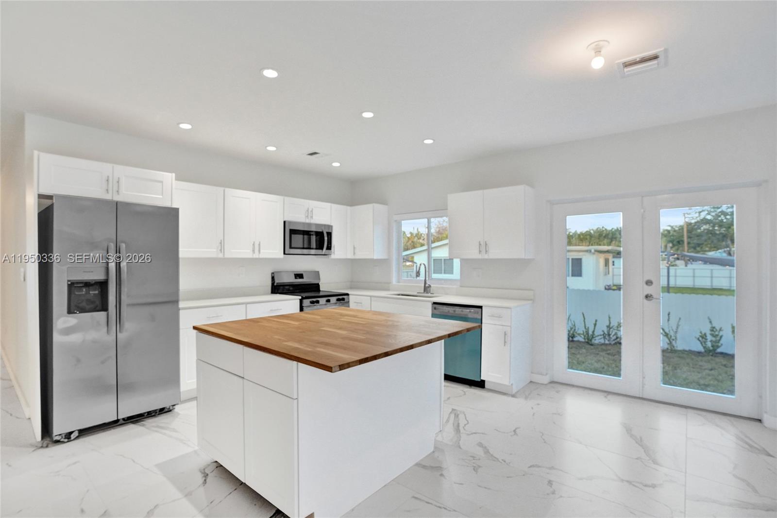 BELLEVUE BISCAYNE - Residential Income