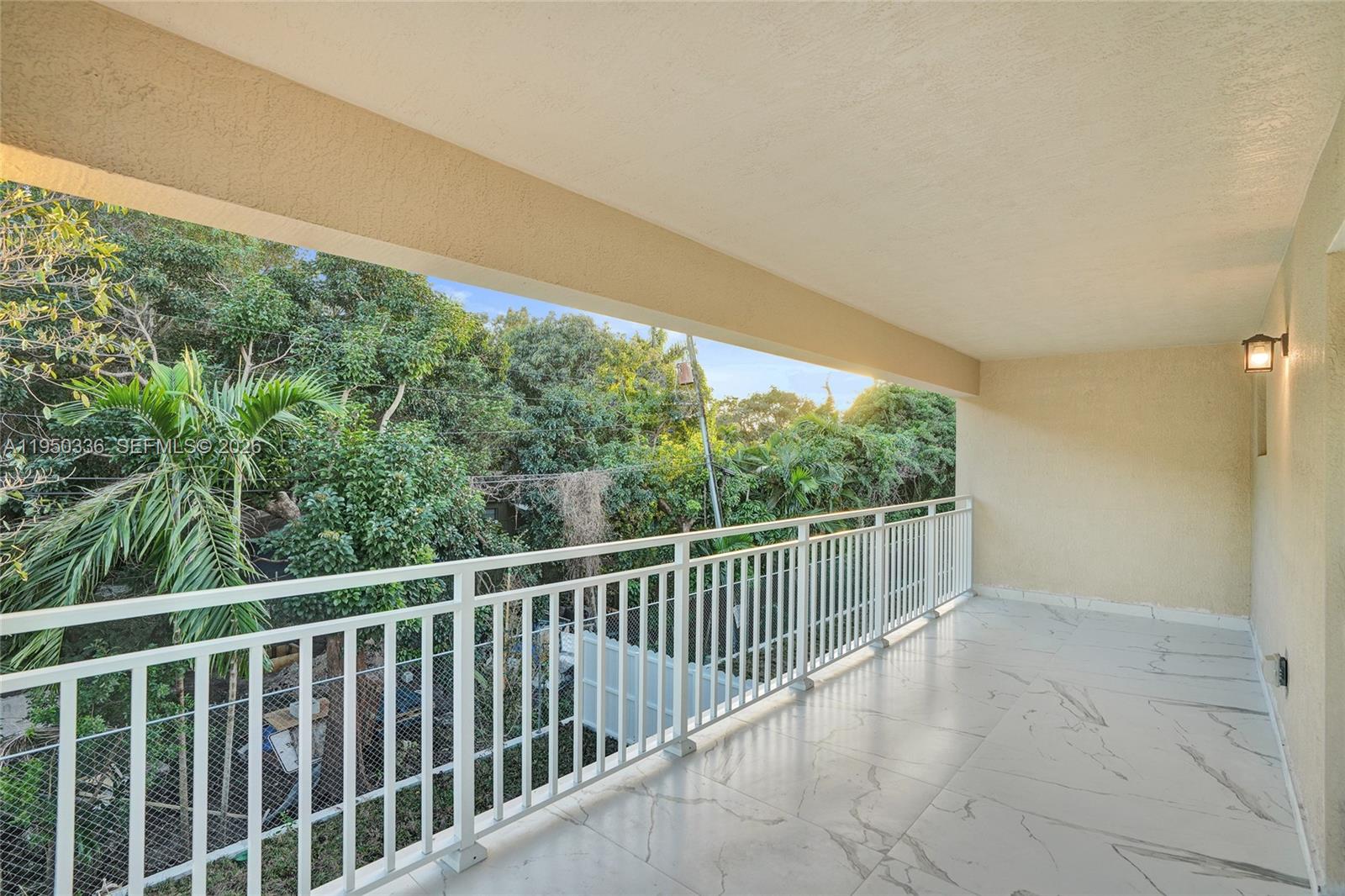 BELLEVUE BISCAYNE - Residential Income