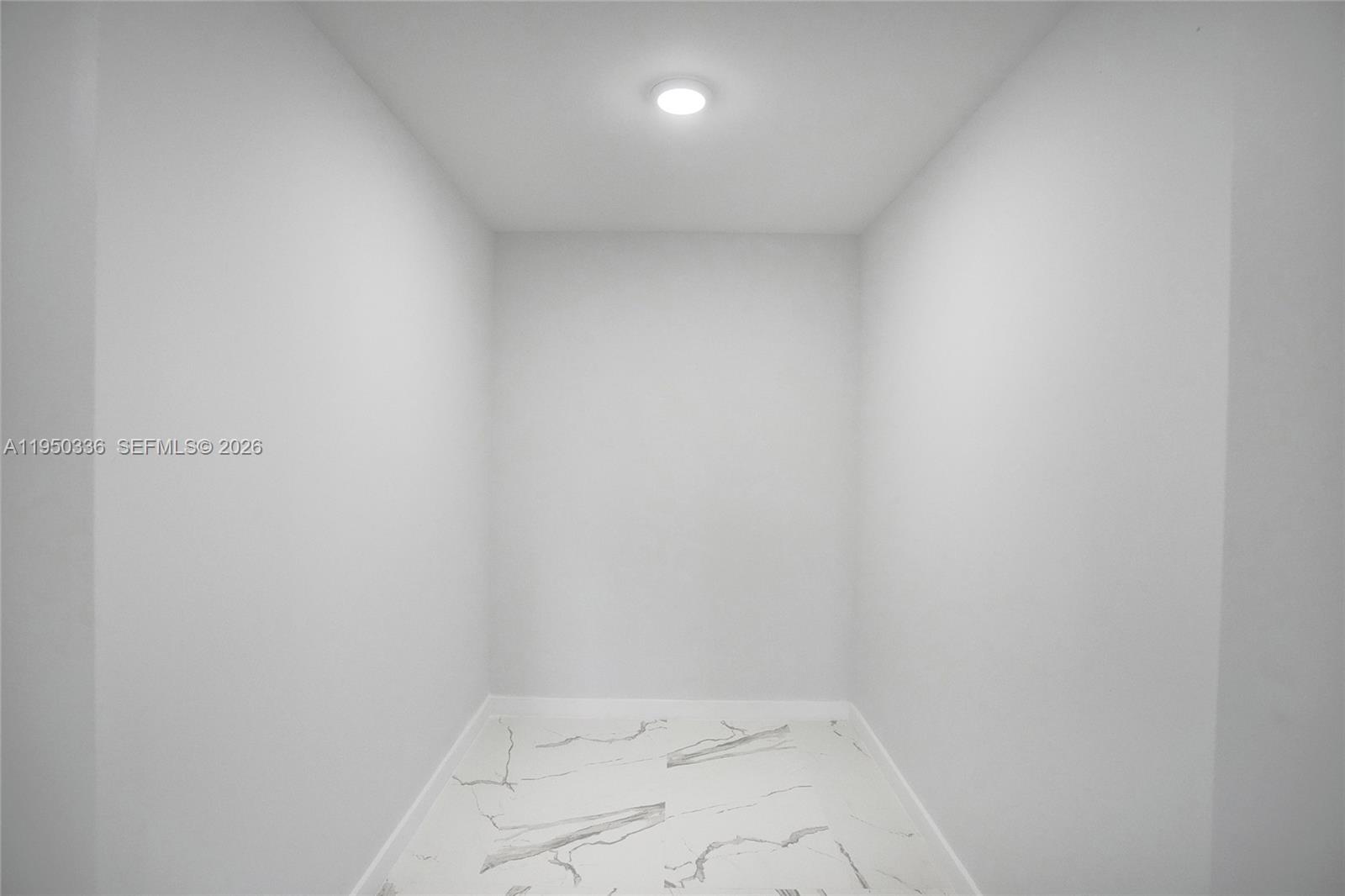 BELLEVUE BISCAYNE - Residential Income