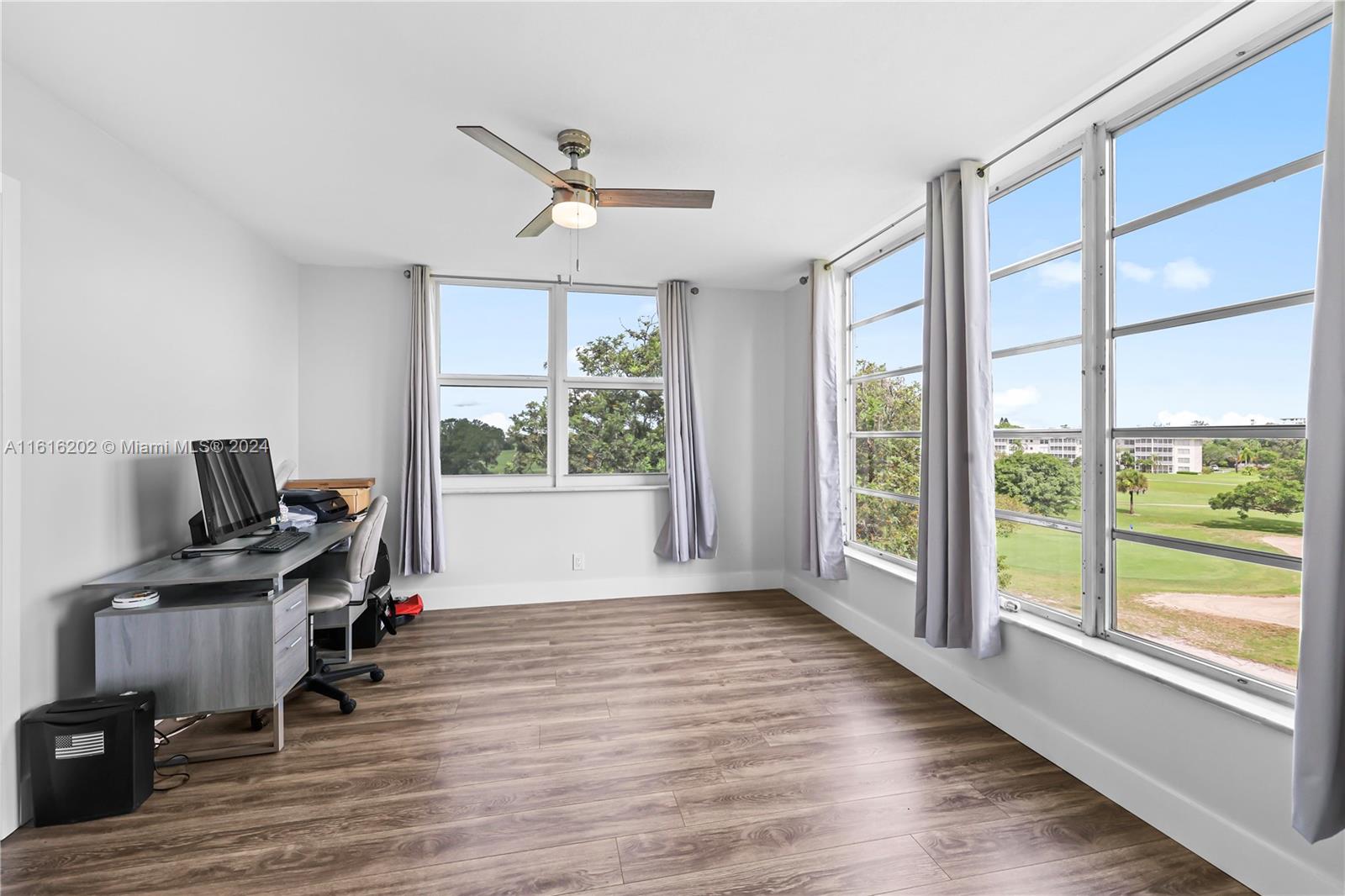 NO 21 PALM-AIRE COUNTRY C - Residential Lease