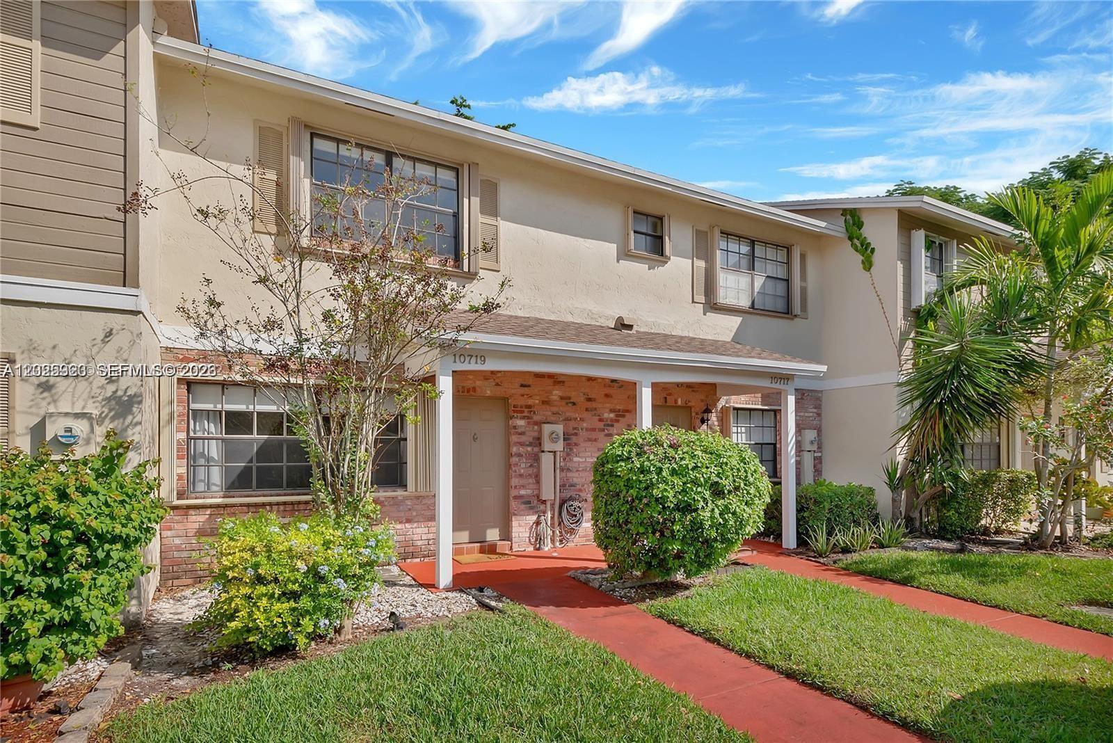PEMBROKE POINTE SECTION T - Residential
