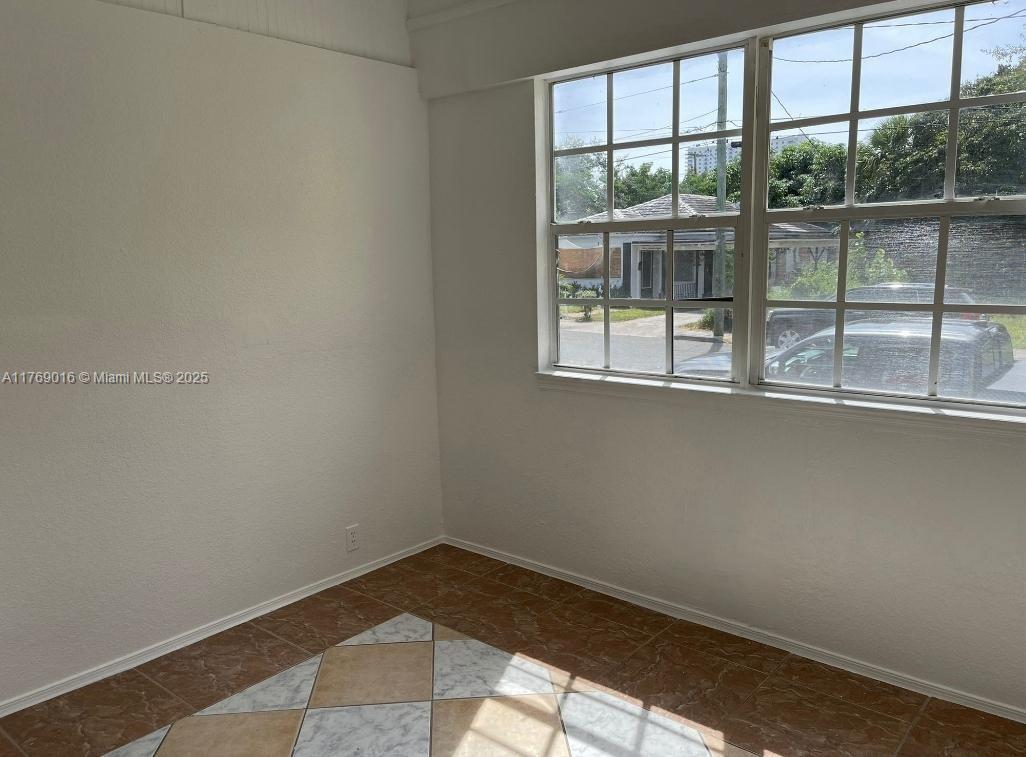 CLOWS - Residential Lease