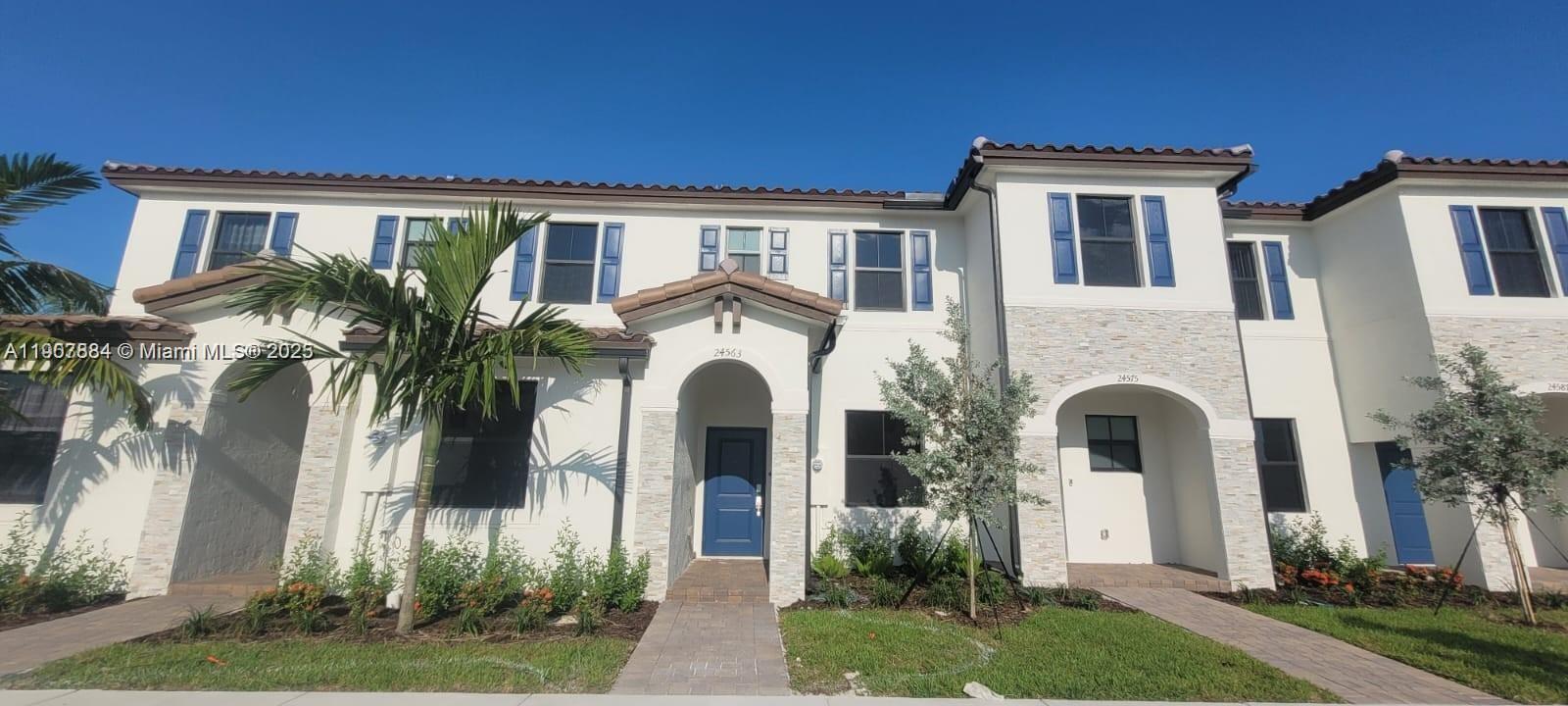 SILVER PALM RESIDENTIAL H - Residential Lease