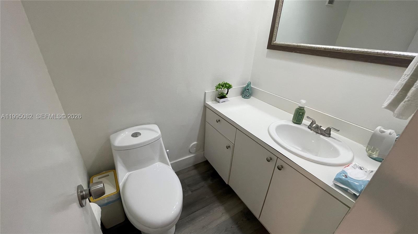 THE TERRACES CONDO PH II - Residential Lease