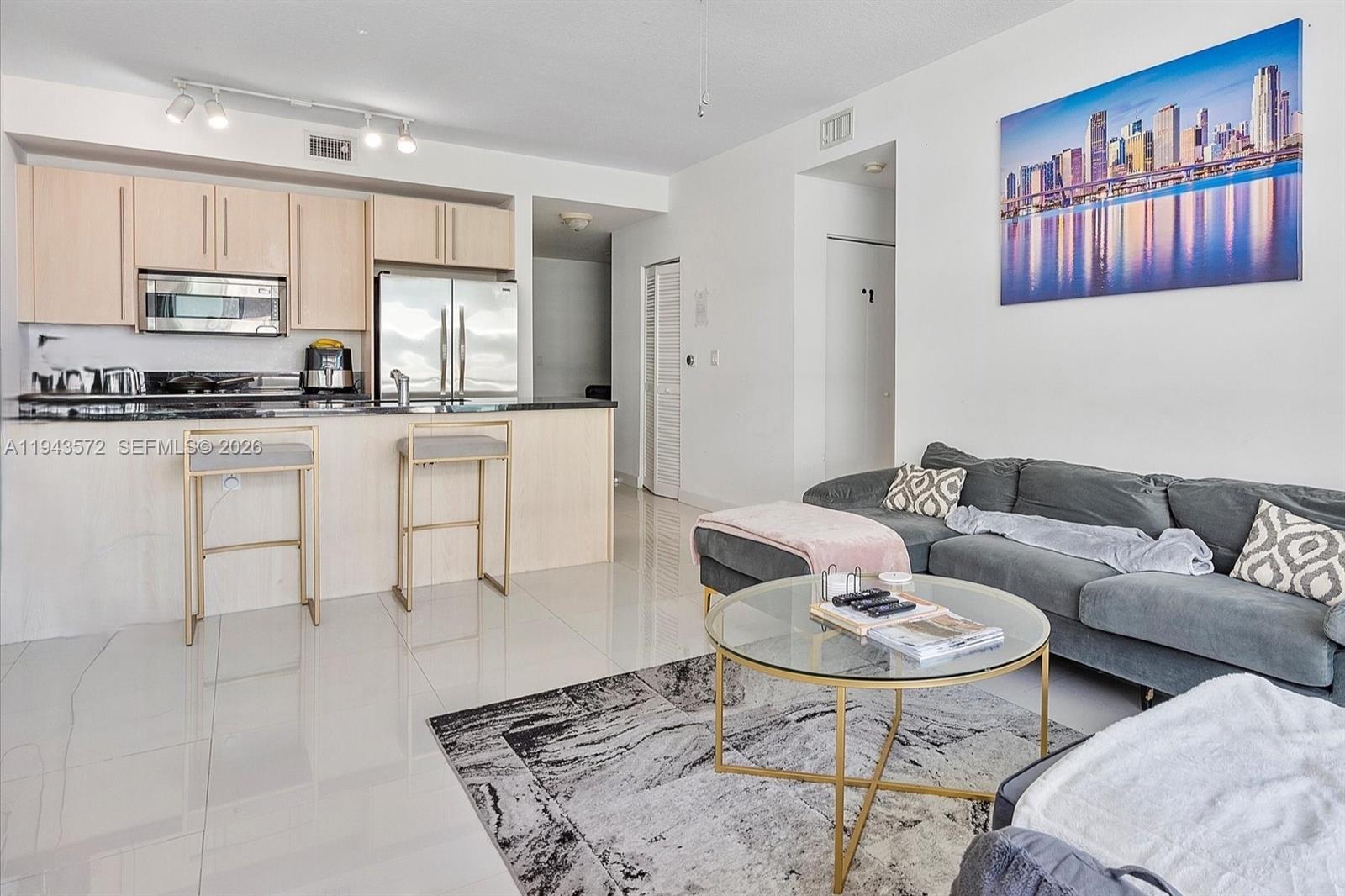 THE AXIS ON BRICKELL COND - Residential