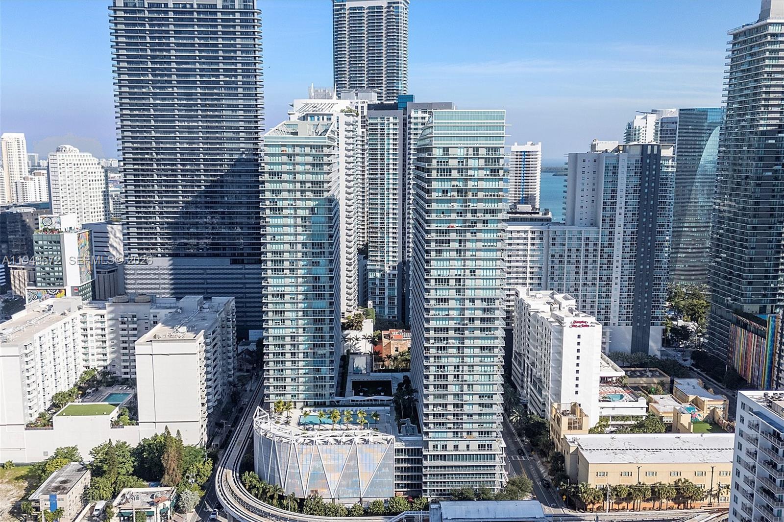 THE AXIS ON BRICKELL COND - Residential