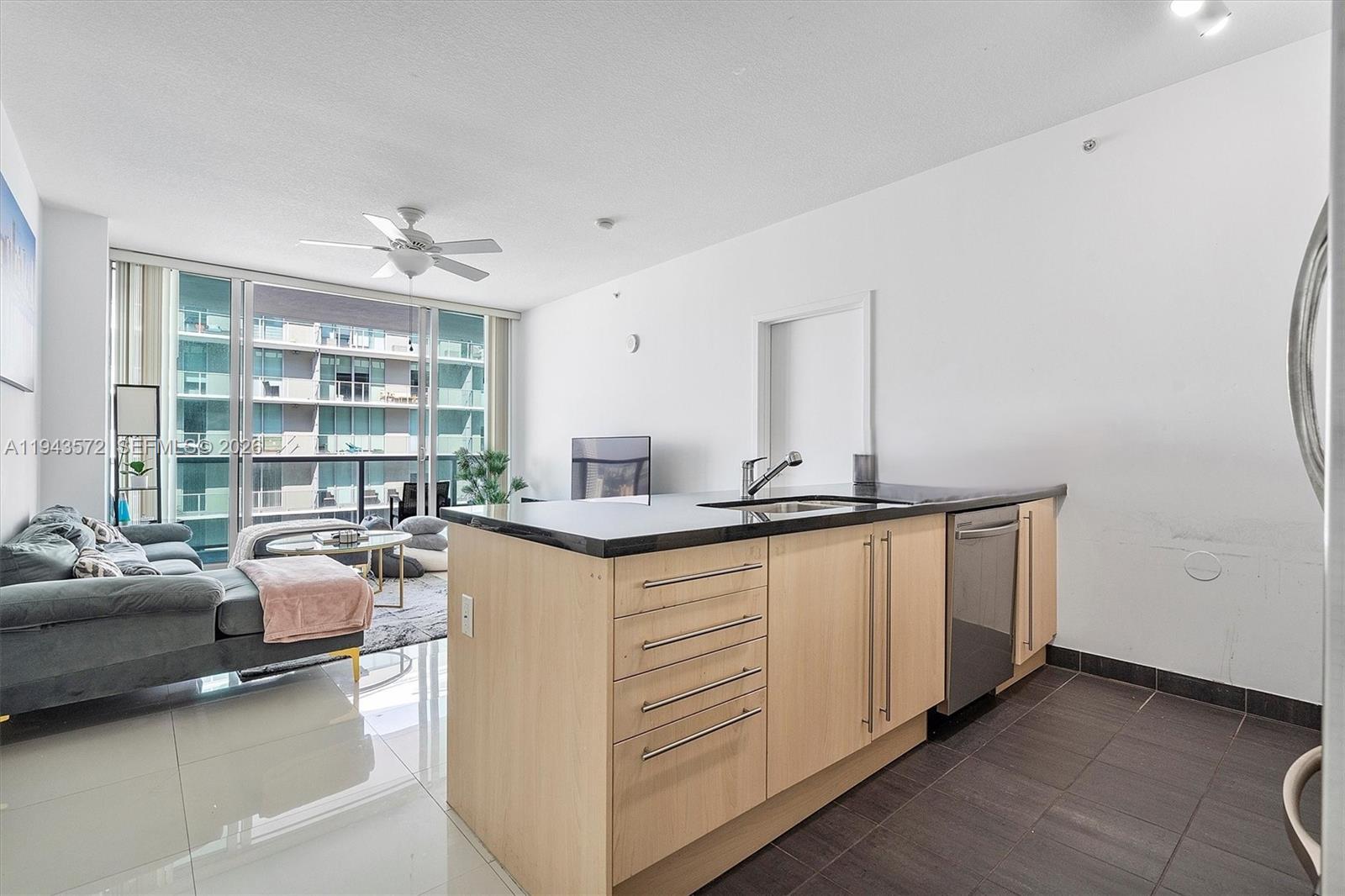 THE AXIS ON BRICKELL COND - Residential