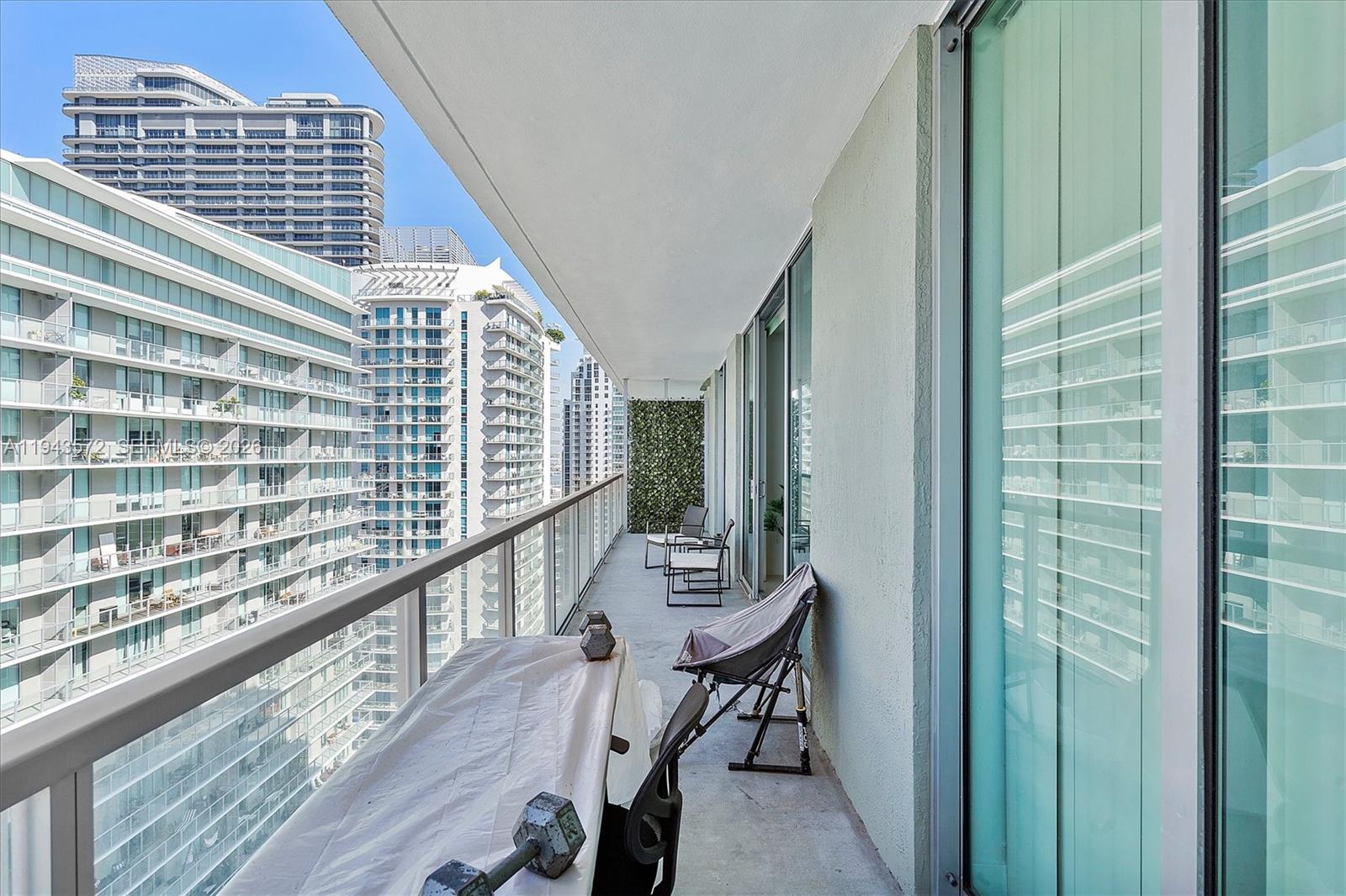 THE AXIS ON BRICKELL COND - Residential