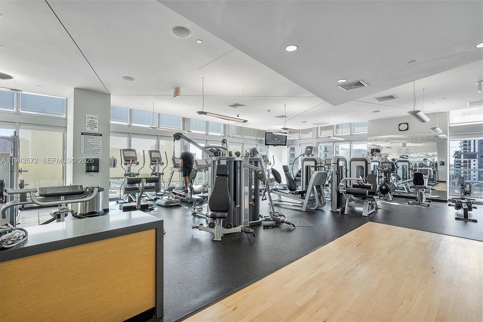 THE AXIS ON BRICKELL COND - Residential