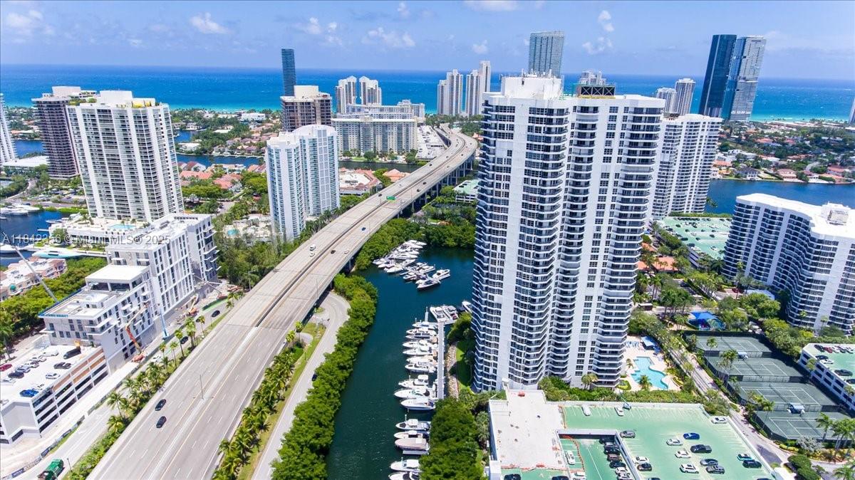 MYSTIC POINTE TOWER 400 C - Residential