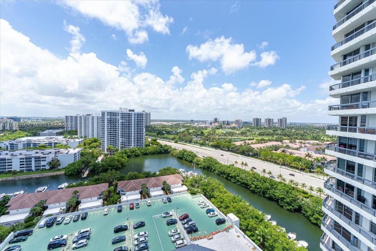 MYSTIC POINTE TOWER 400 C - Residential