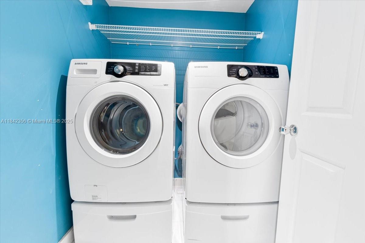 MYSTIC POINTE TOWER 400 C - Residential