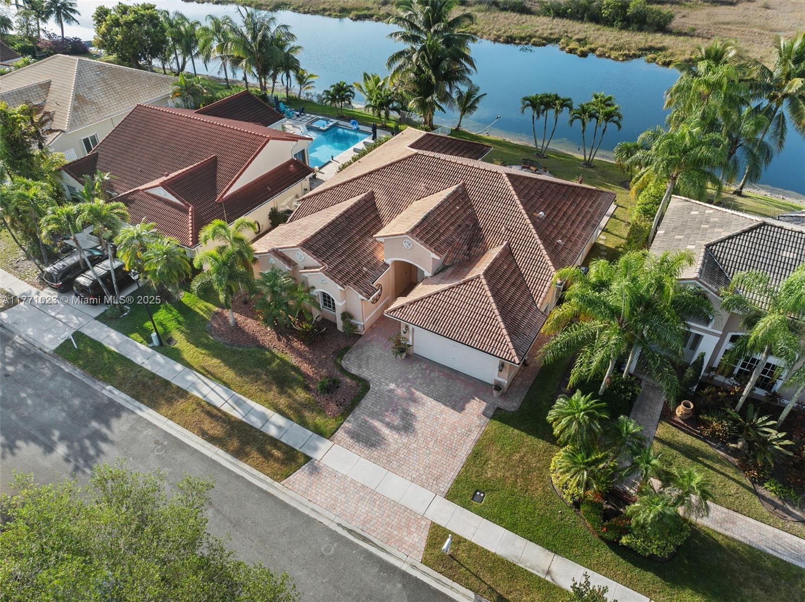 TWIN ACRES - Residential