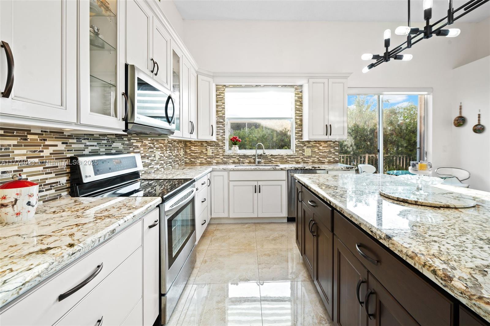 TWIN ACRES - Residential