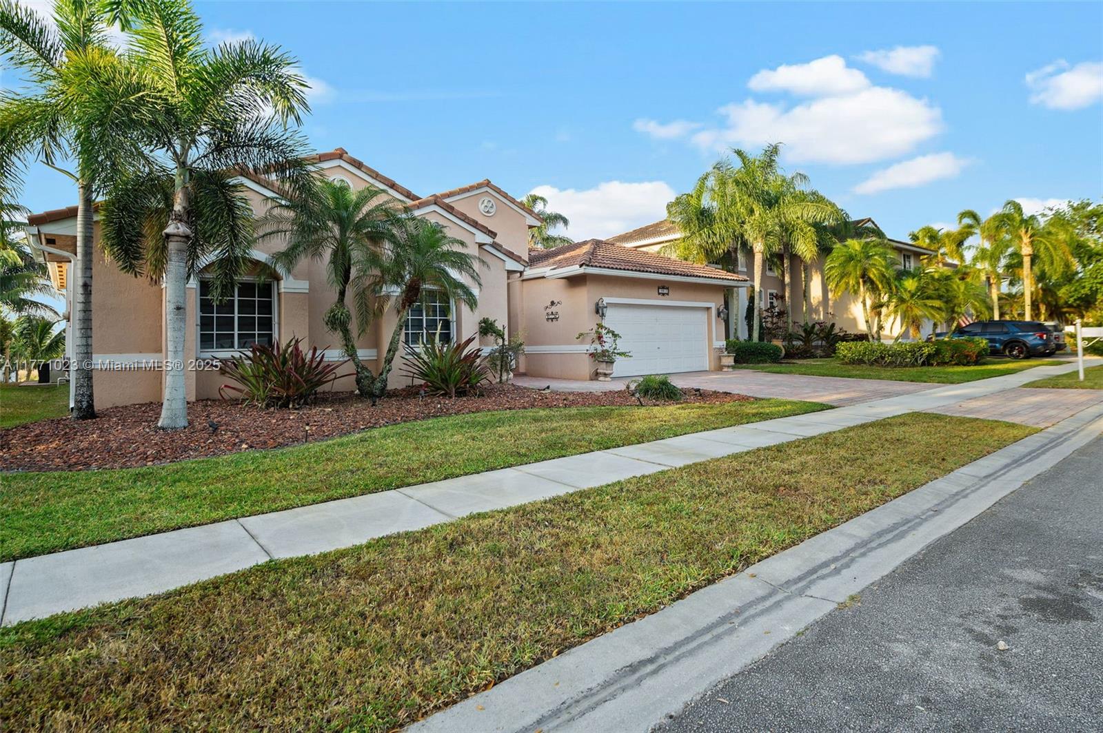 TWIN ACRES - Residential