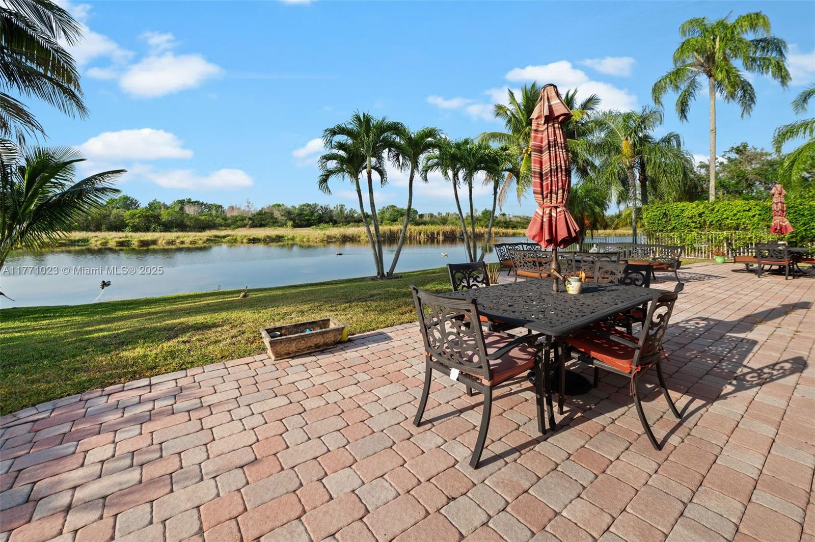 TWIN ACRES - Residential