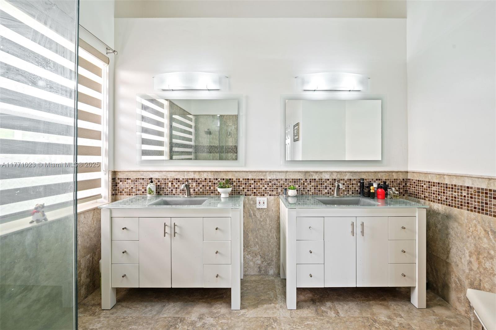 TWIN ACRES - Residential