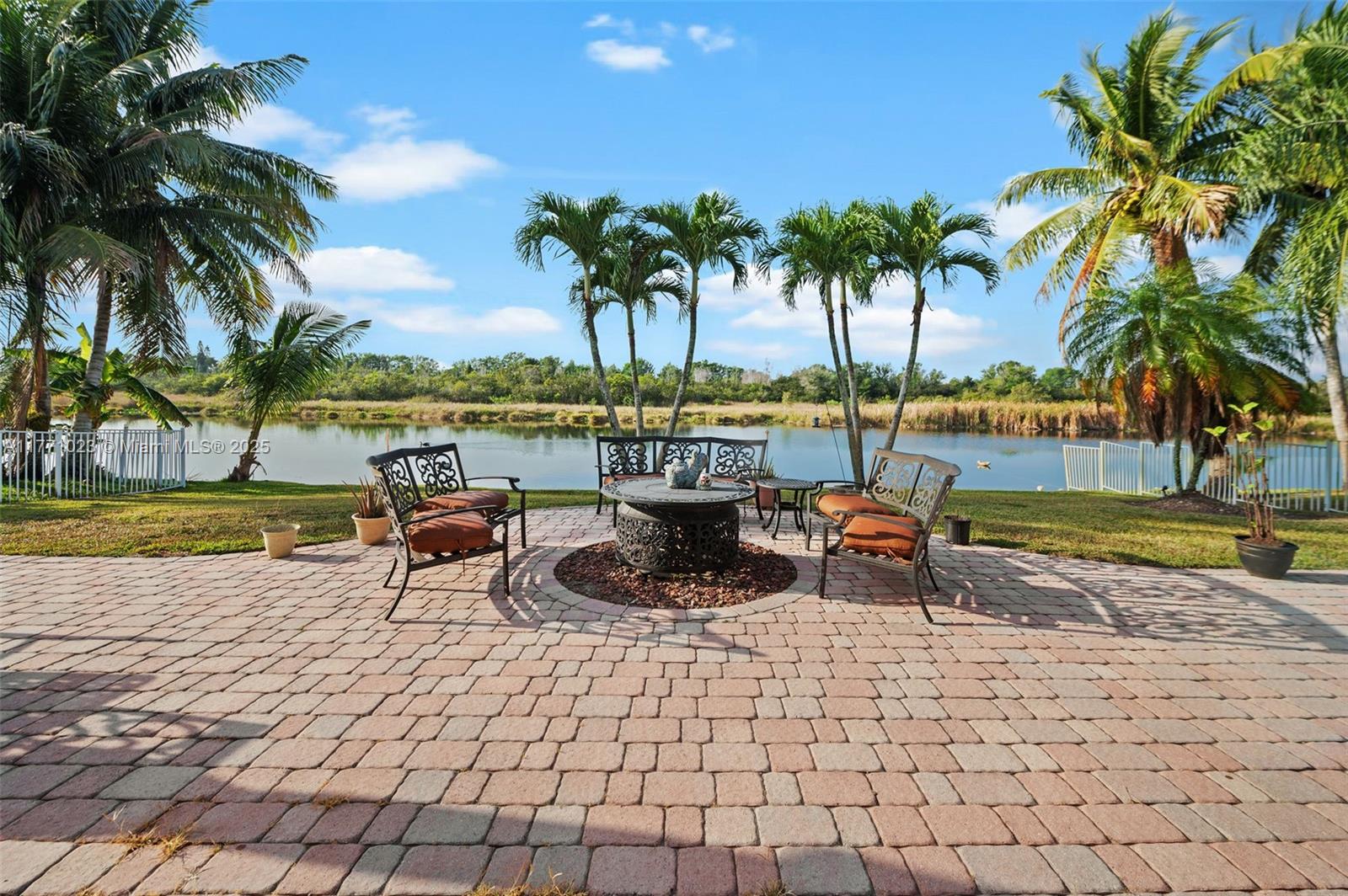 TWIN ACRES - Residential