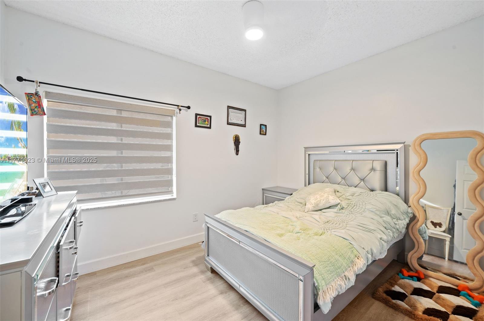 TWIN ACRES - Residential