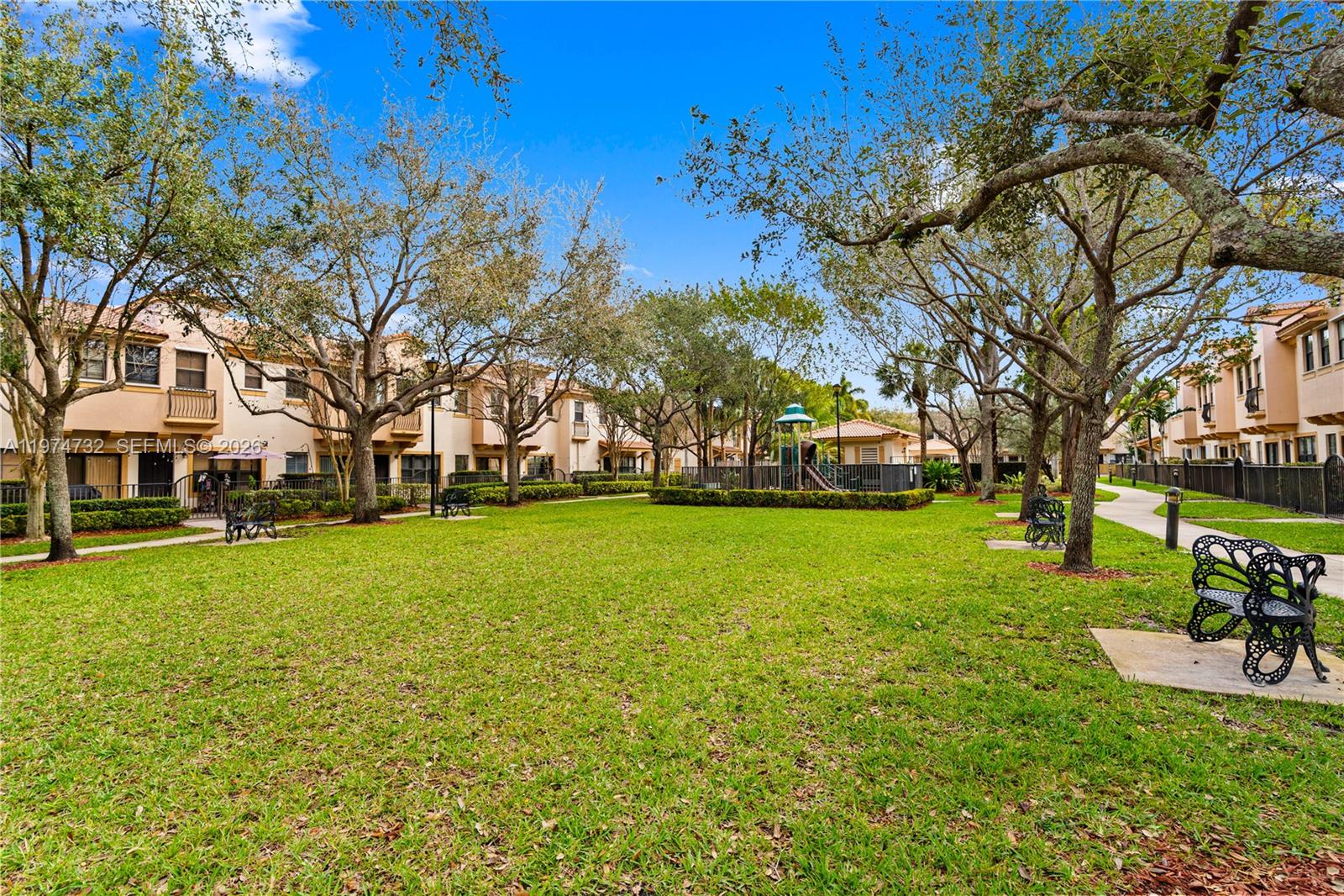 GRAND CYPRESS - Residential