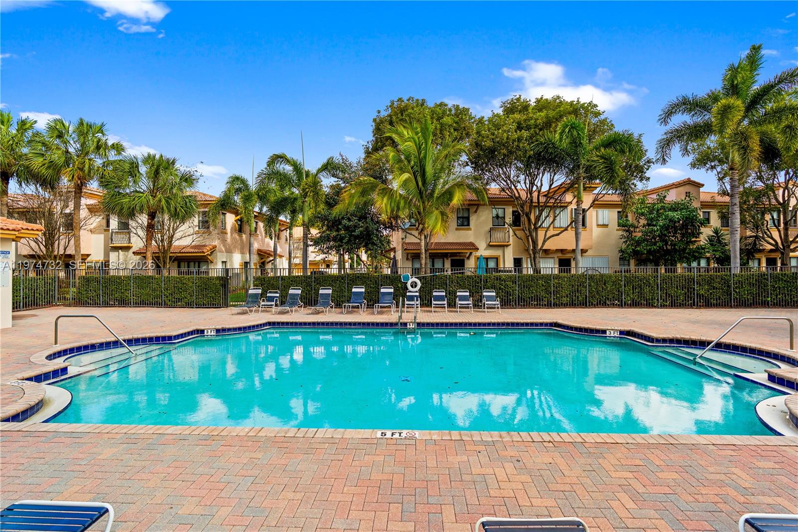 GRAND CYPRESS - Residential