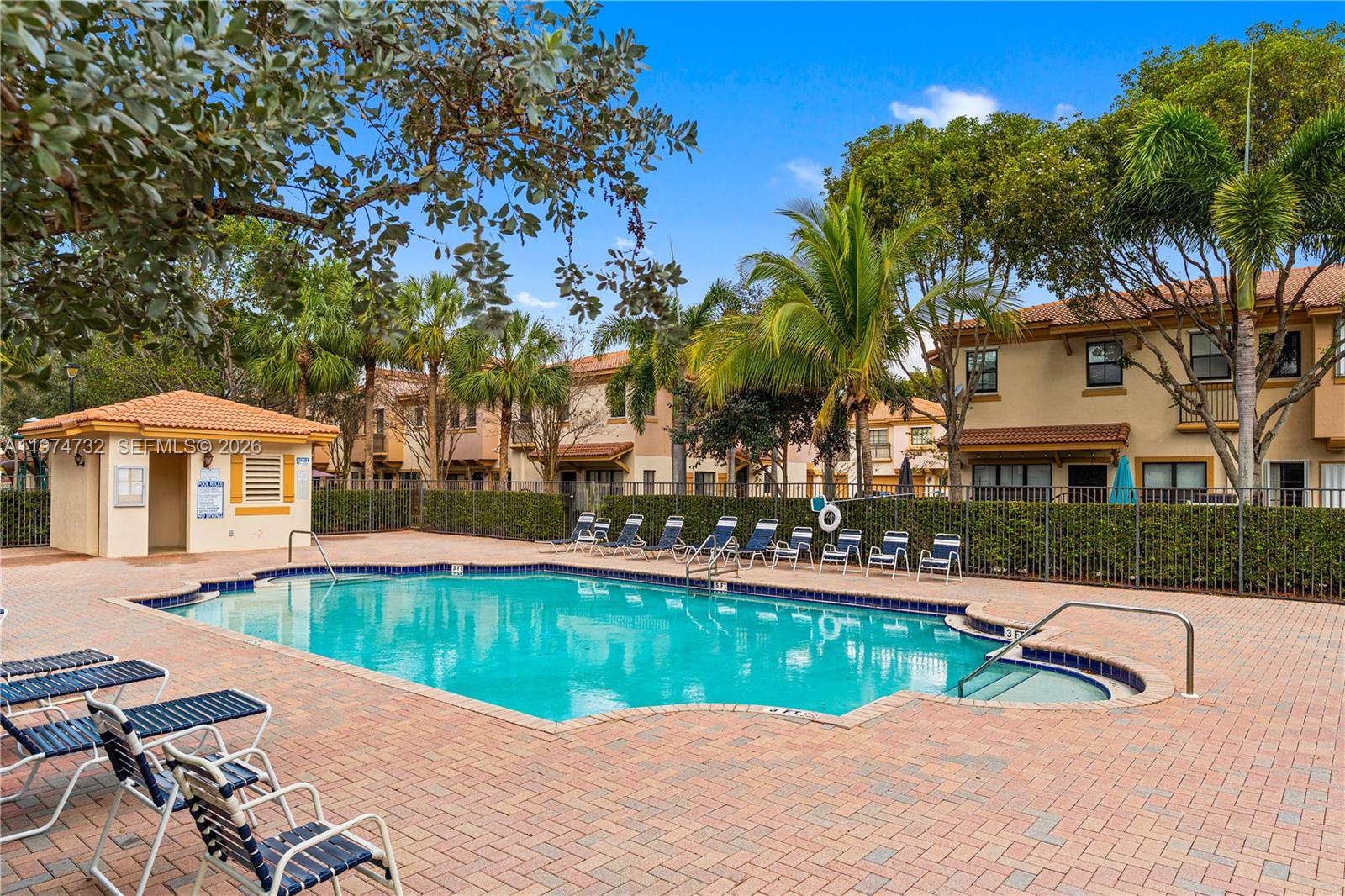 GRAND CYPRESS - Residential