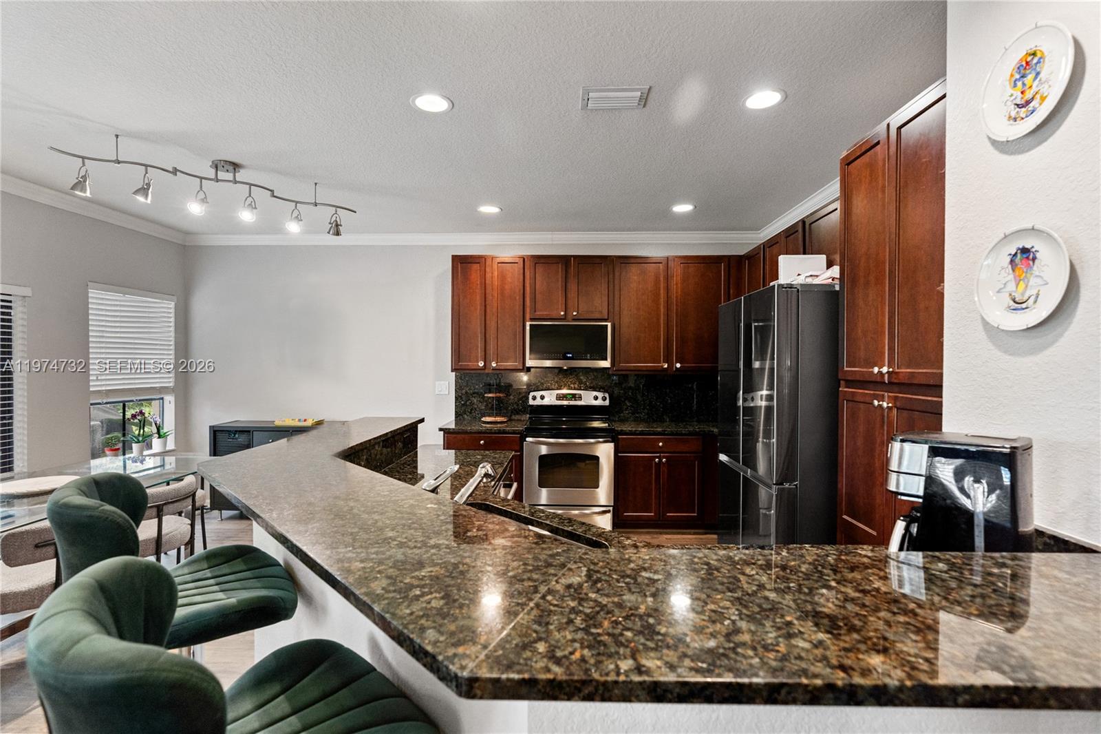 GRAND CYPRESS - Residential