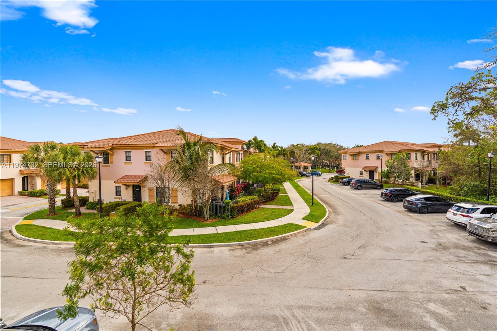 GRAND CYPRESS - Residential