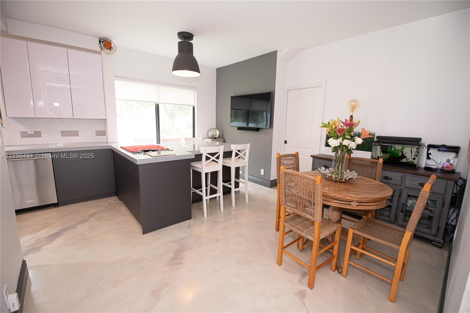 VILLA SAN REMO CONDO - Residential Lease