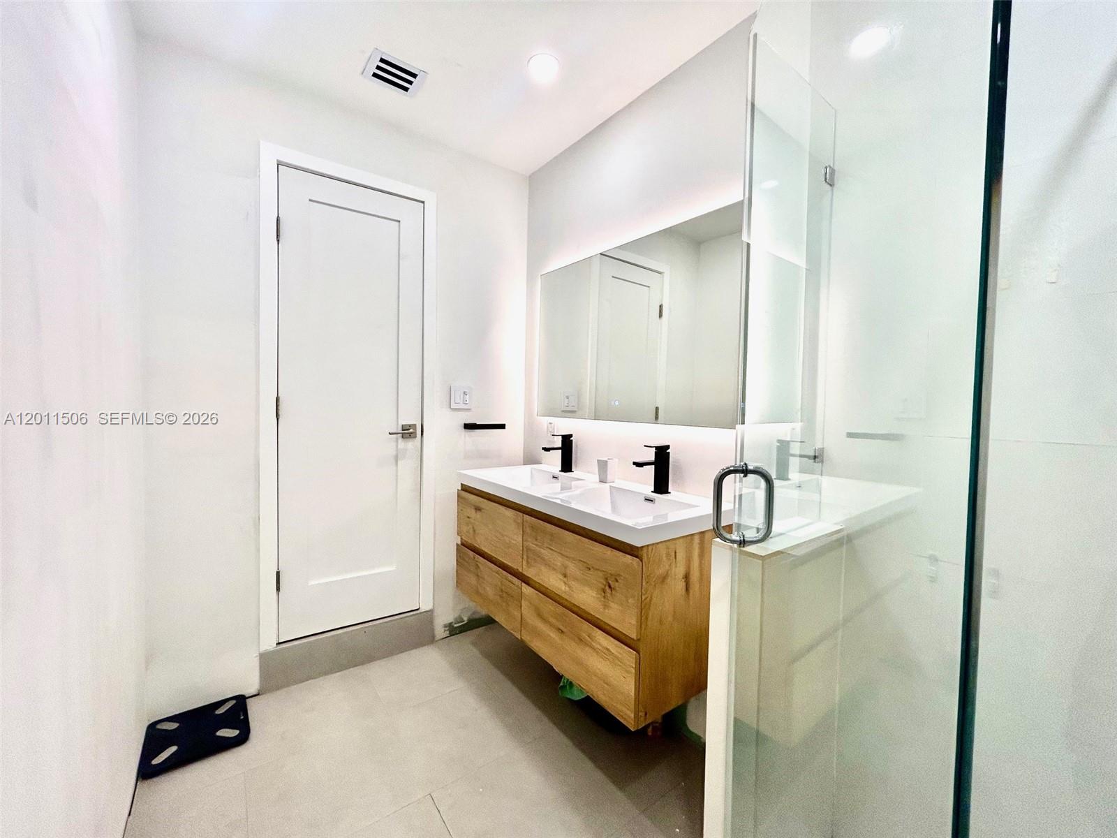 KENDAL RANCHES - Residential Lease