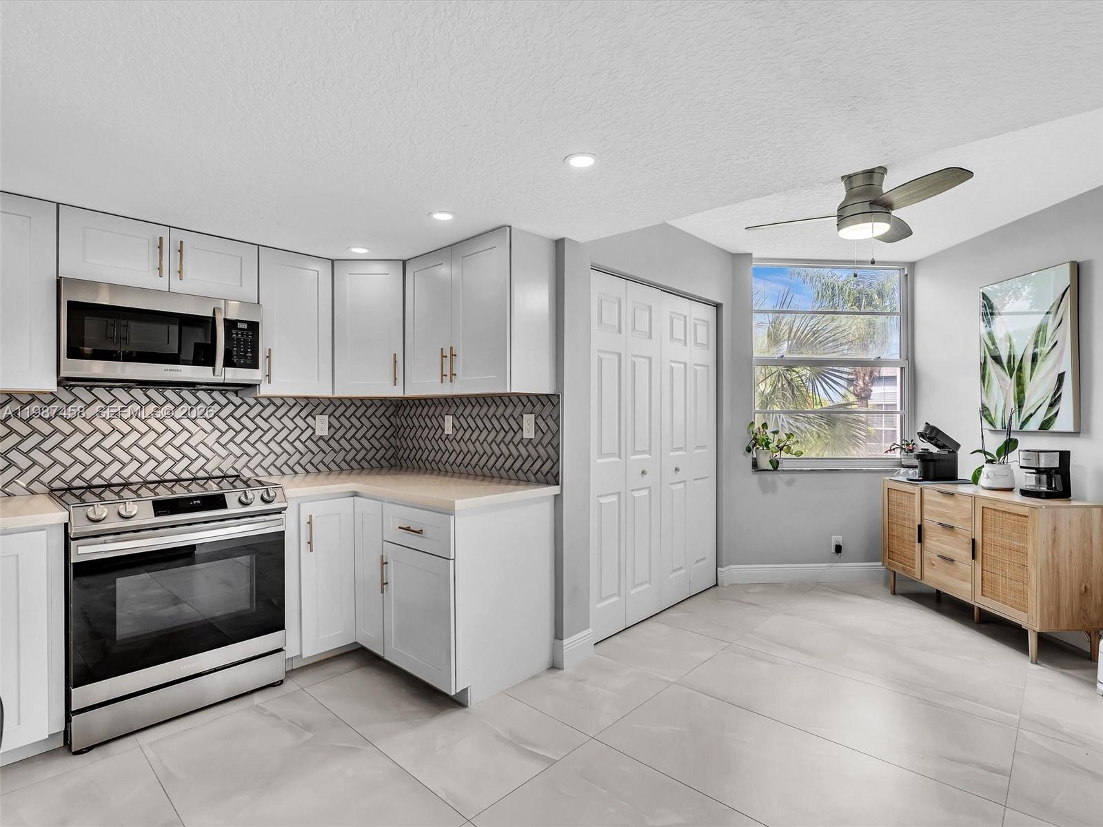 SABAL PALM CONDOS - Residential