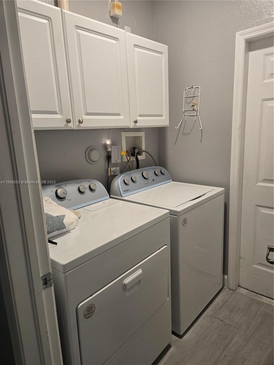 ISLANDS AT DORAL 1ST ADDN - Residential